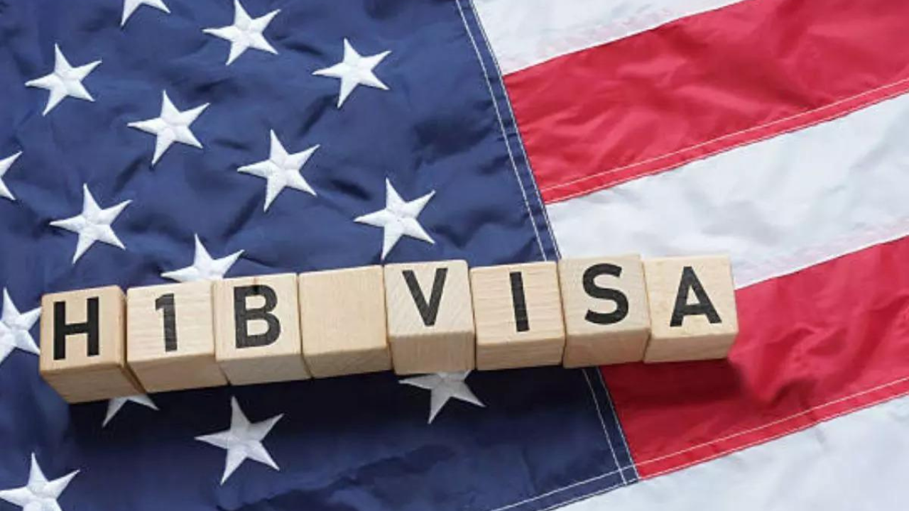 Twenty US States Challenge Federal Authority Over Proposed $100,000 H-1B Visa Fee