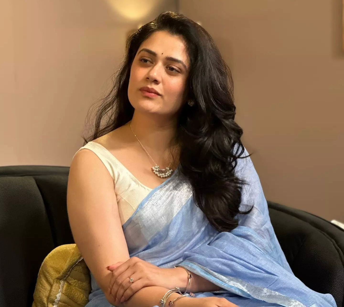 Viral Blue Saree Clip Puts Girija Oak in Spotlight Actress Opens Up About Unwanted Sexualisation, Says Friends Asked About X Buzz